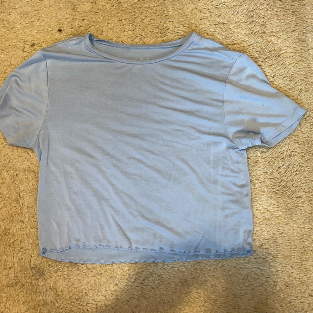 Simple Lettuce Cut Crop Top